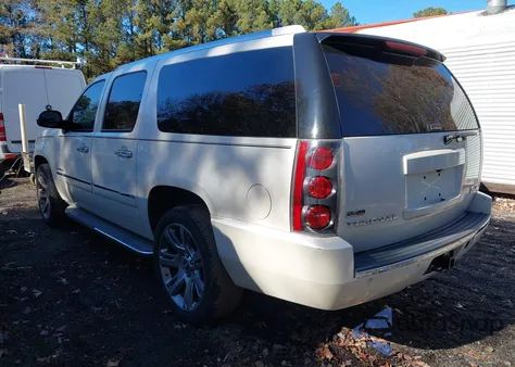 2011 GMC Yukon Xl 1500 Denali из США, поврежденный, VIN 1GKS2MEF8BR271284